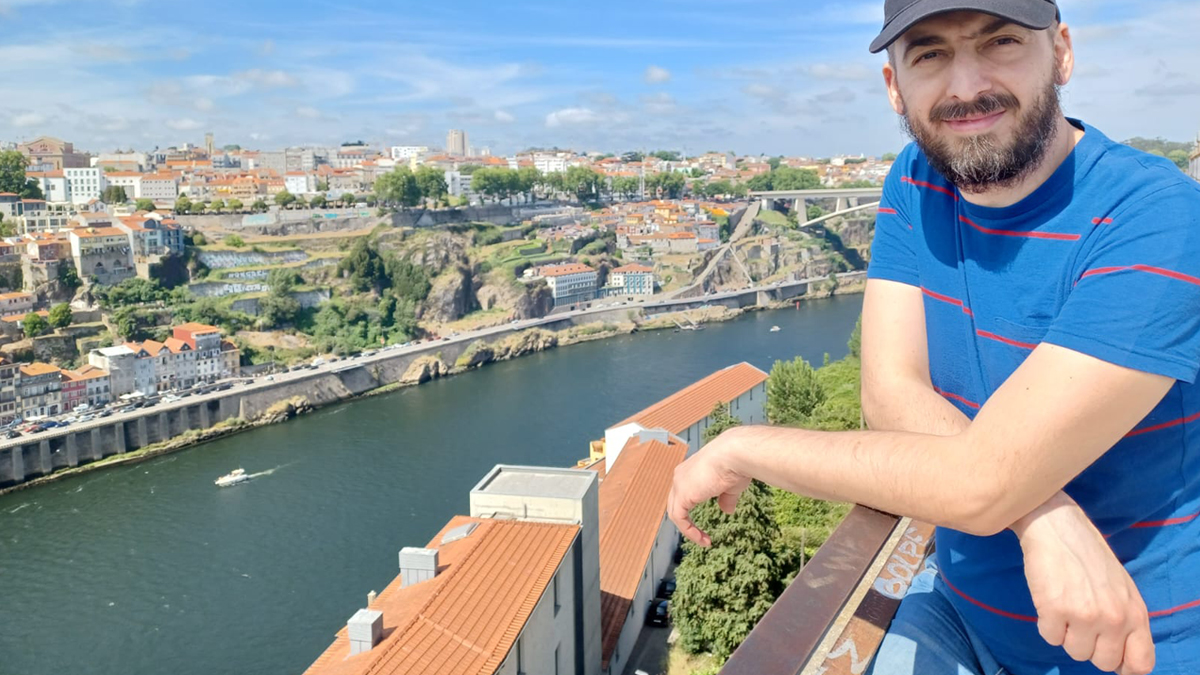 Márcio Matos copywriter. Ter o Rio Douro no cenário é inspirador.